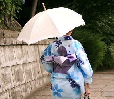 在京都的夏天．穿浴衣散步